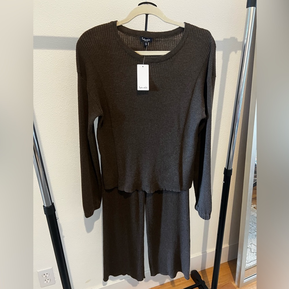 Splendid Ribbed Knit Crewneck Top in Chocolate Brown